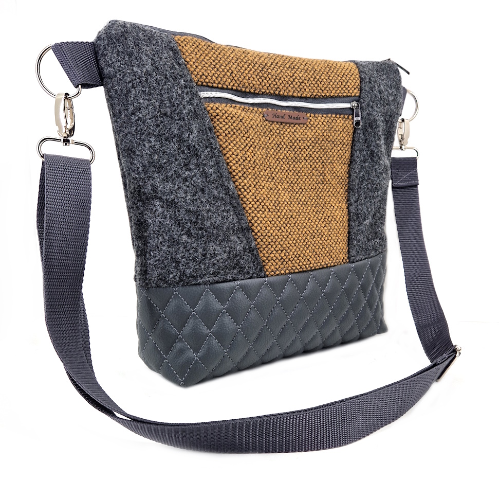 10052 Urban Chic Schultertasche Seitenansicht links