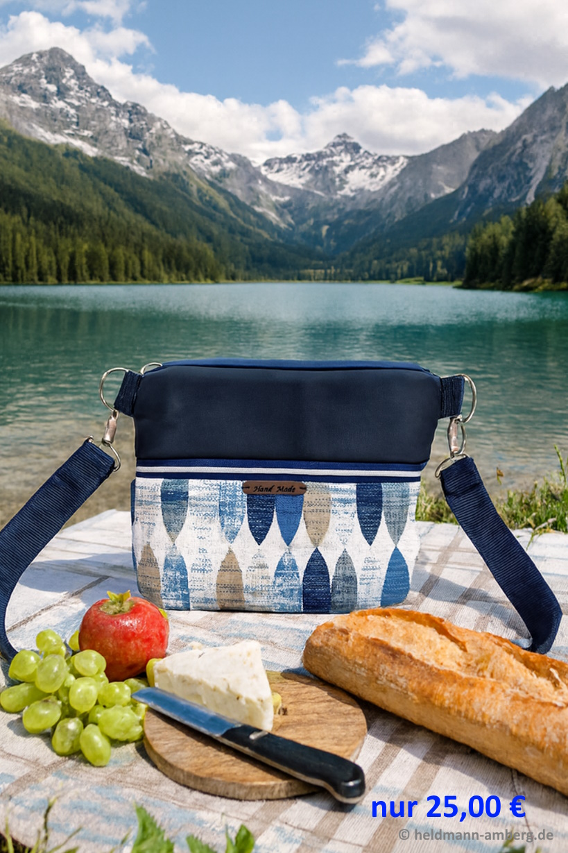 10073 Blaublatt Crossbody Chic Vorderseite