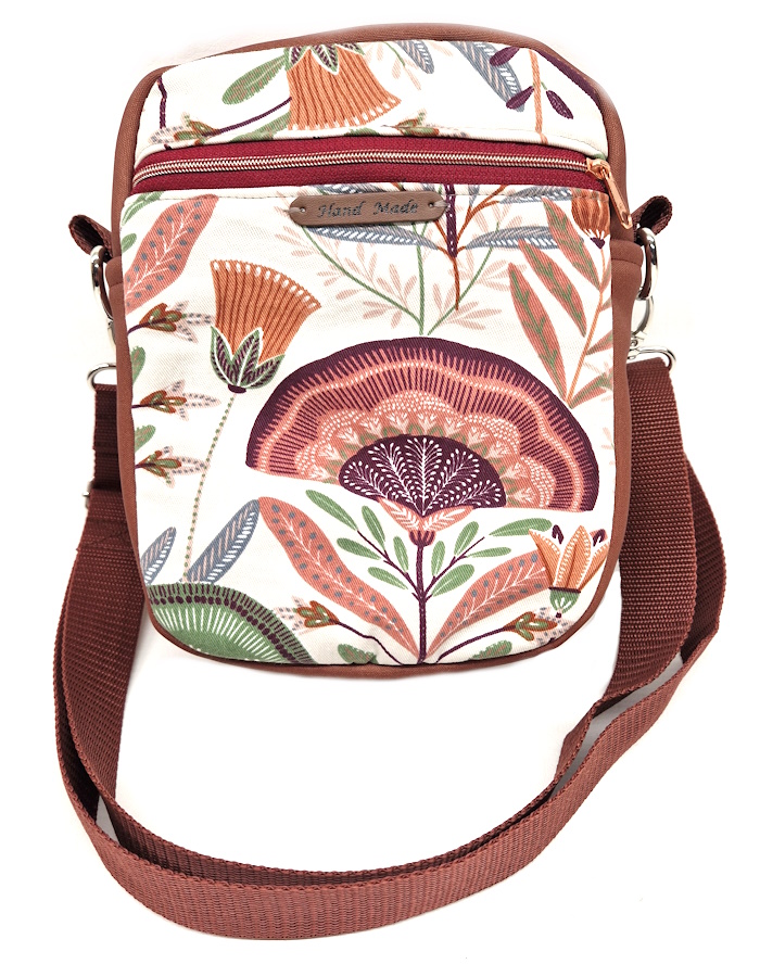 CrossBag „Lumière“ Vorderseite mit Gurt